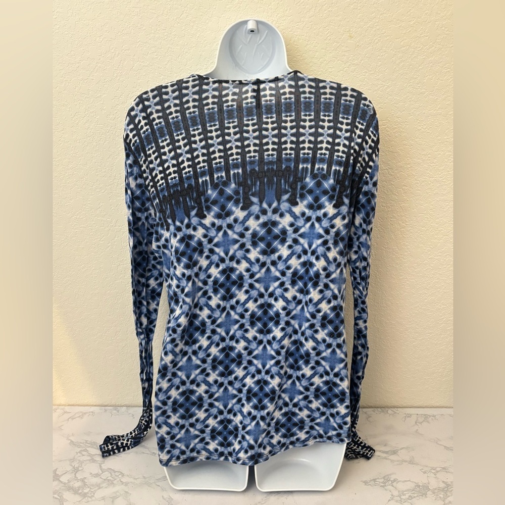 NYDJ Women's Geometric Print Dolman Sleeve Blouse Size M Flowy Boho Blue​ - Picture 3 of 4